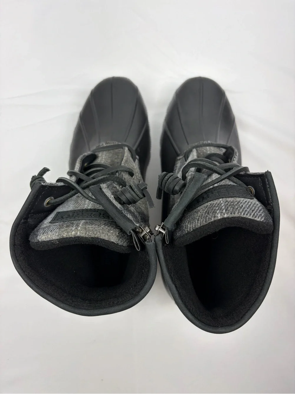 Sperry Saltwater Plaid Wool Blend Duck Boots Size 8.5 Charcoal
